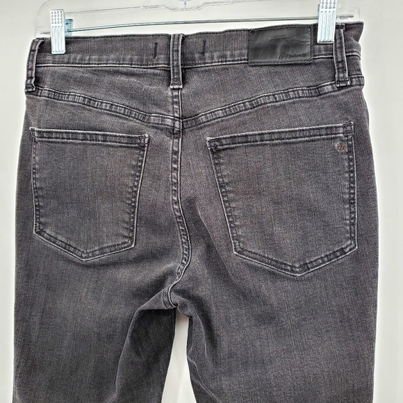 Madewell Petite 9" Mid-Rise Skinny Jeans in Black Sea - Picture 7 of 13